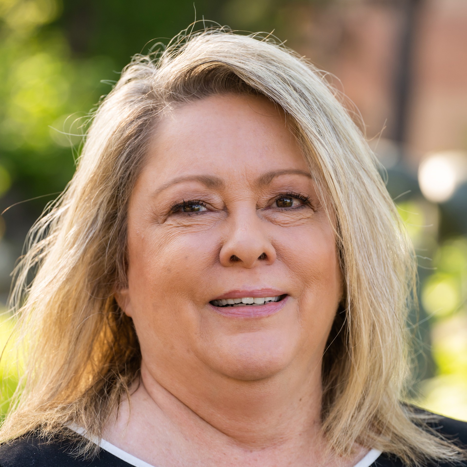 Professional Headshot of Kari Mackey